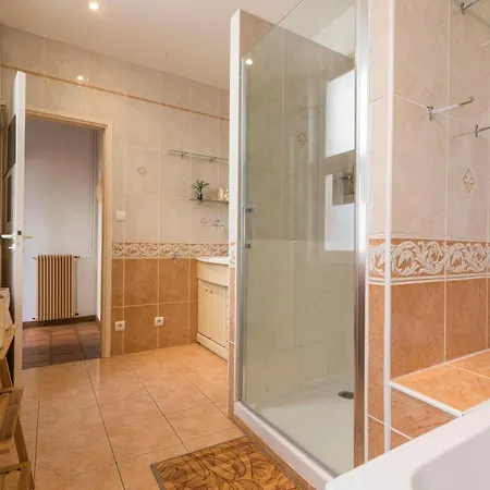 L'atypique Au Centre Des Arcades Elegant Spacieux Апартаменты